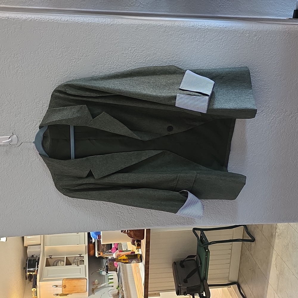Curvzy Contrast Trim Blazer – Olive/Navy | 2XL